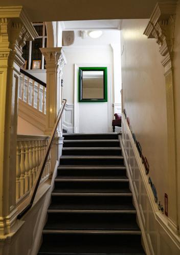 Astor Hyde Park Hostel