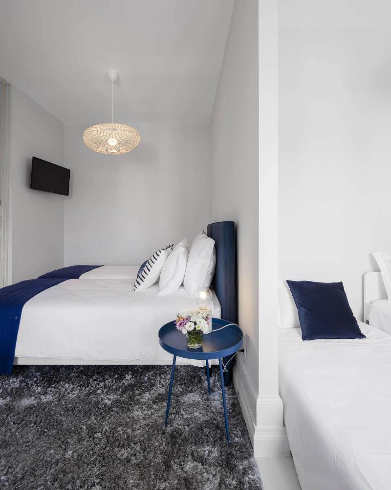 Penedo da Saudade Suites & Hostel