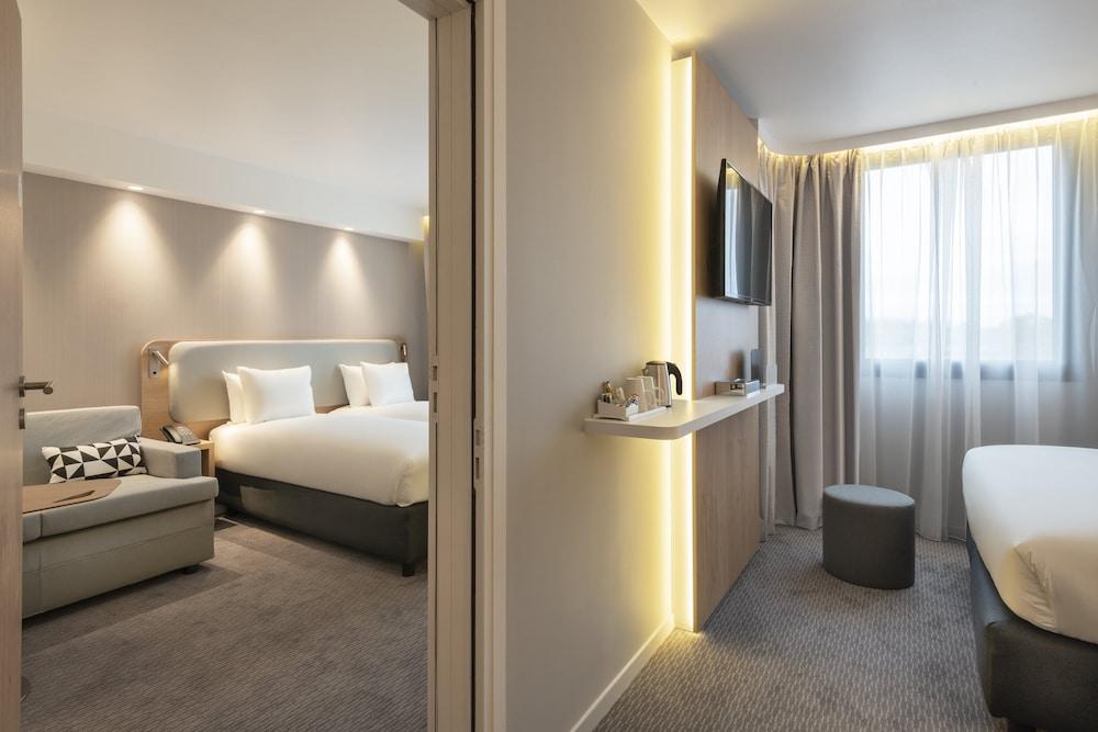 hotel Holiday Inn Express Marne La Vallee Val D Europe, An Ihg Hotel 