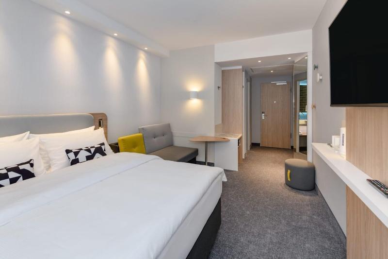 hotel Holiday Inn Express Marne La Vallee Val D Europe, An Ihg Hotel 