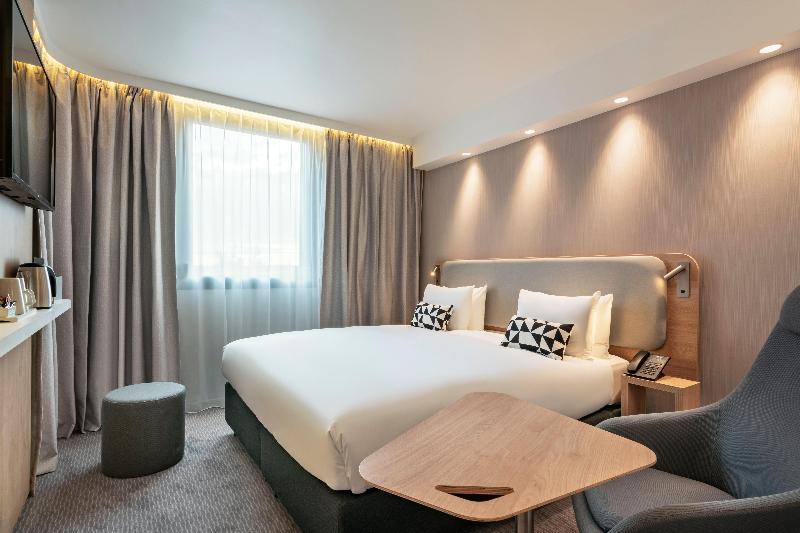 hotel Holiday Inn Express Marne La Vallee Val D Europe, An Ihg Hotel 