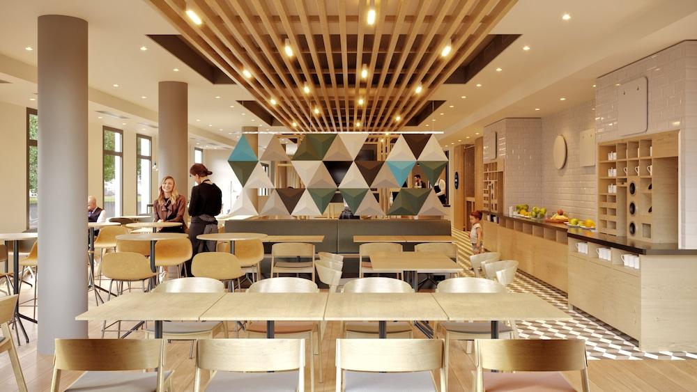 hotel Holiday Inn Express Marne La Vallee Val D Europe, An Ihg Hotel 
