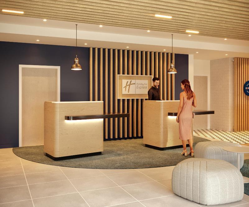 hotel Holiday Inn Express Marne La Vallee Val D Europe, An Ihg Hotel 