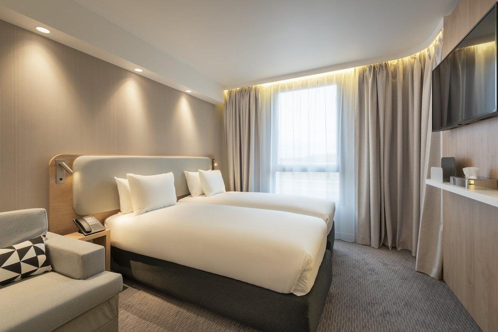 hotel Holiday Inn Express Marne La Vallee Val D Europe, An Ihg Hotel 