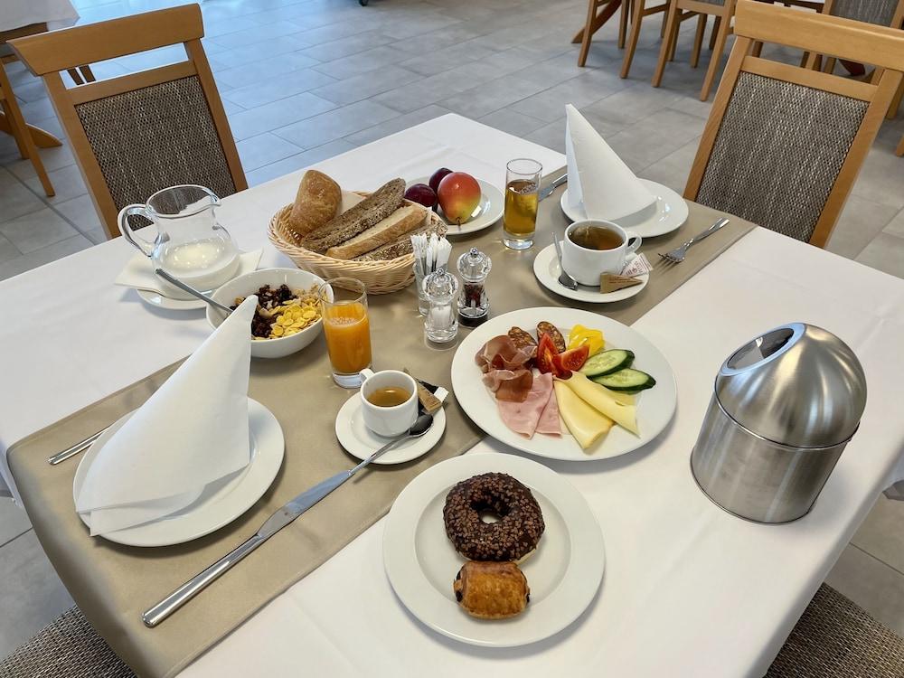 Gyirmot Sport & Wellness Hotel