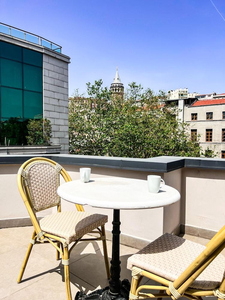 Triada Hotel Karakoy