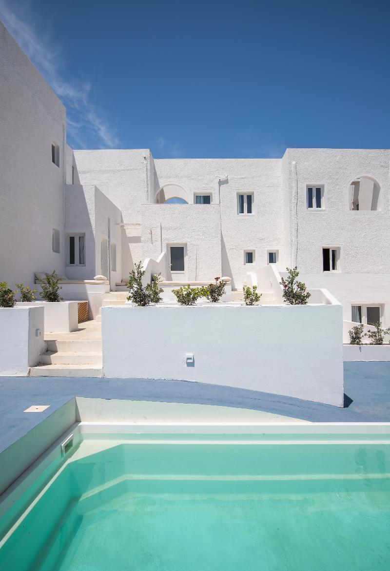 Voca Hotel & Suites