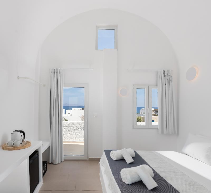 Voca Hotel & Suites
