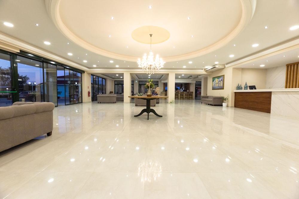 Robolla Beach Apart Hotel