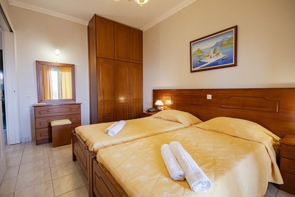 Robolla Beach Apart Hotel