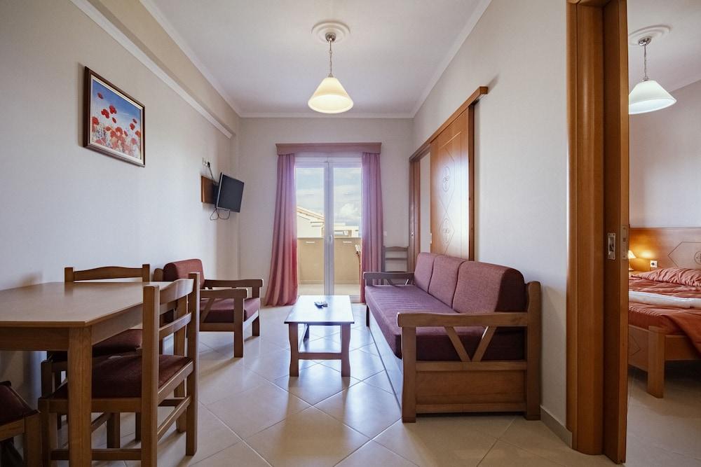 Robolla Beach Apart Hotel