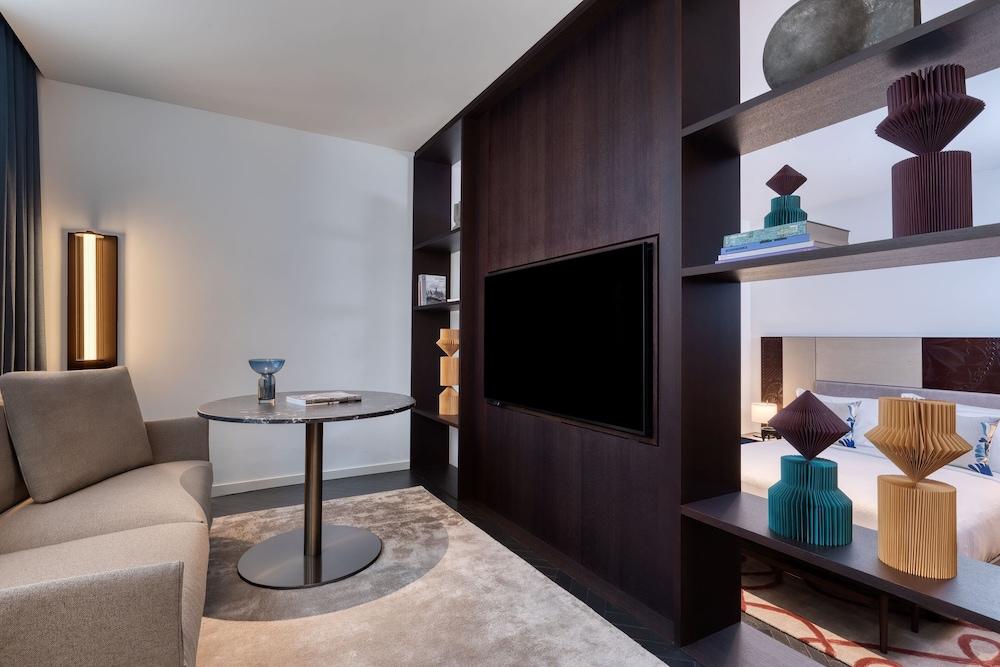 Dorothea Hotel Budapest, Autograph Collection