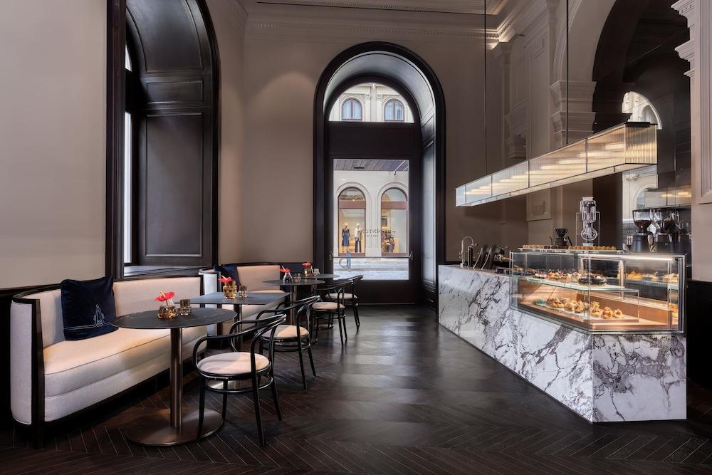 Dorothea Hotel Budapest, Autograph Collection