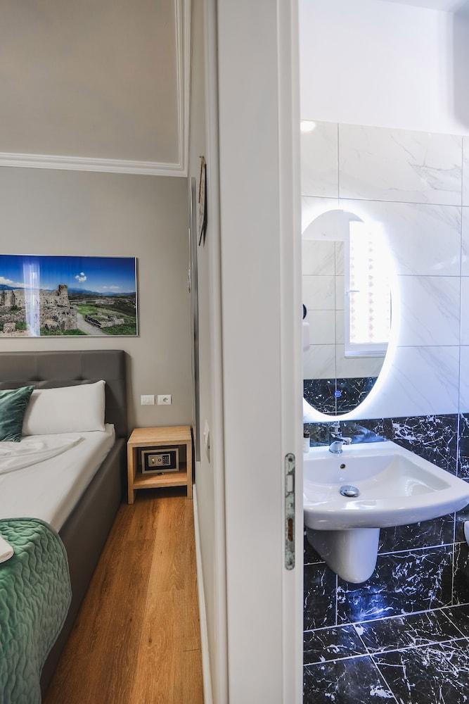 Nia Boutique Hotel by Rapos Resort