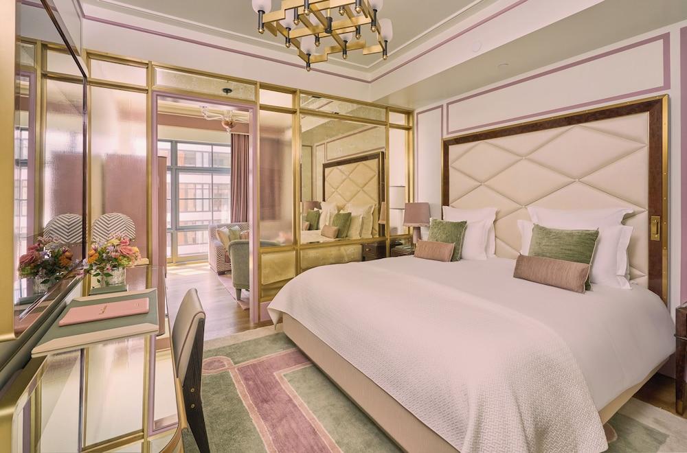 Barriere Fouquets New York