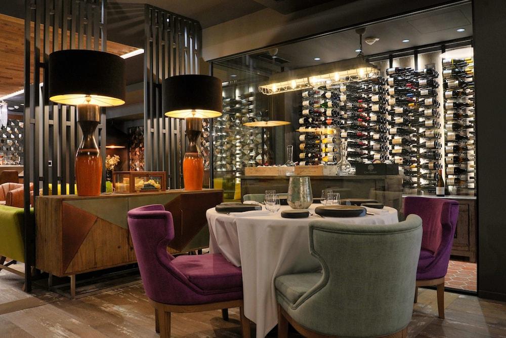 Les Regalia Hotel & Spa