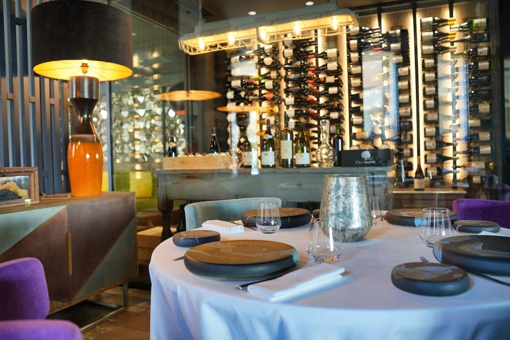 Les Regalia Hotel & Spa