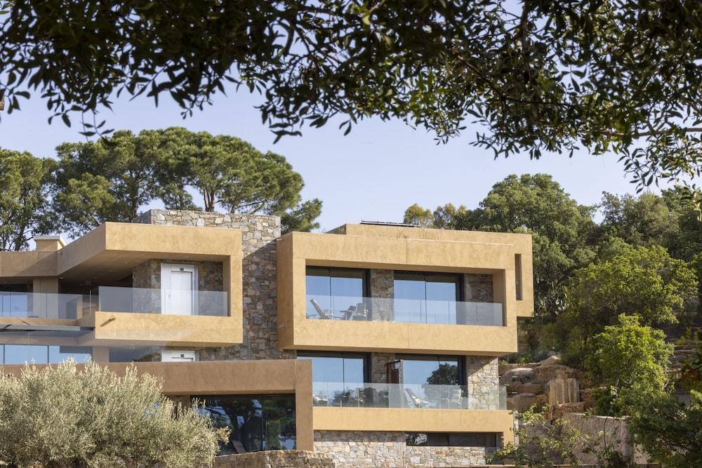 Les Regalia Hotel & Spa