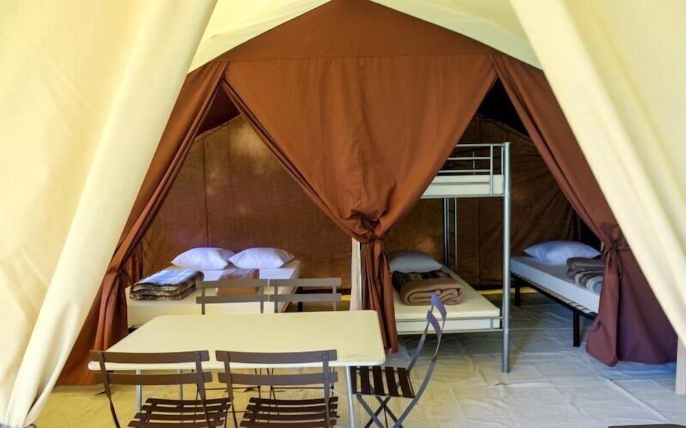 Camping Huttopia Oléron les Pins