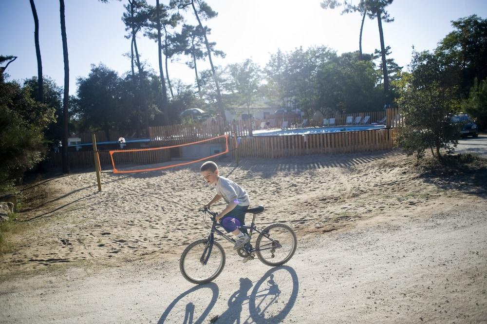 Camping Huttopia Oléron les Pins