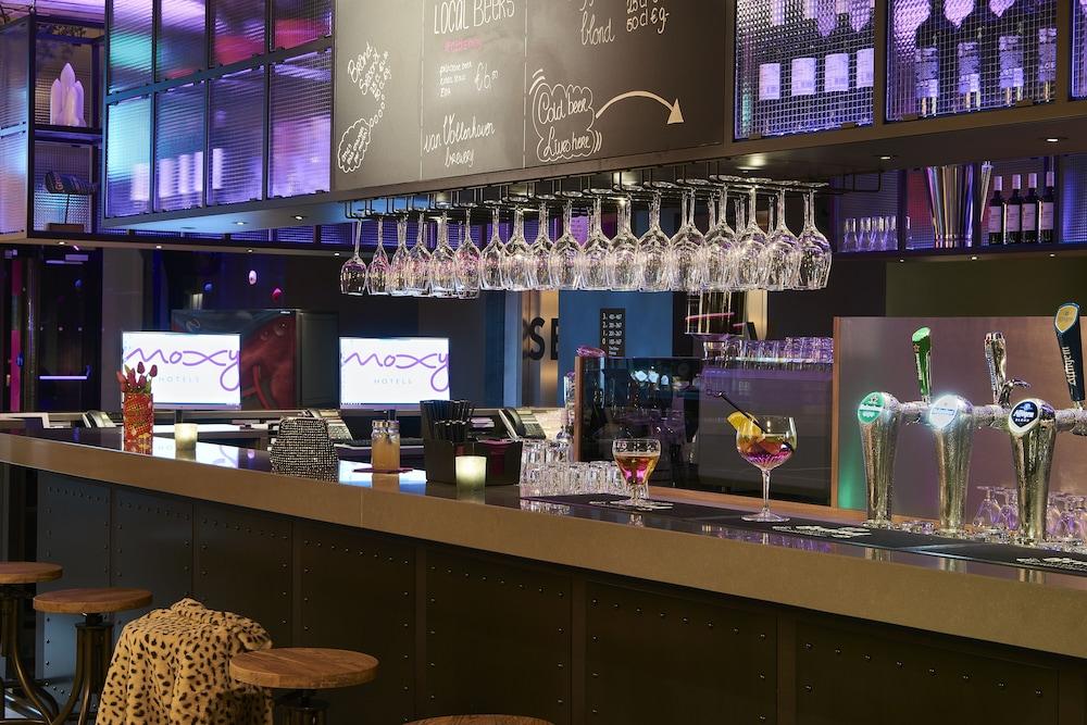 Moxy Amsterdam Schiphol Airport