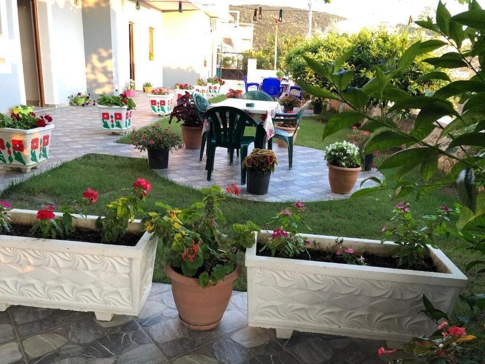 Green Garden Villa