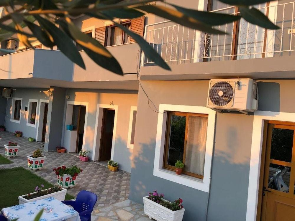 Green Garden Villa