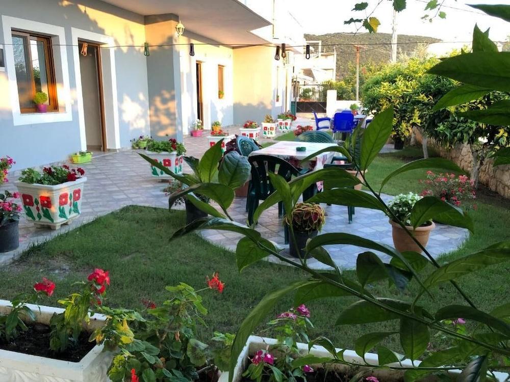 Green Garden Villa