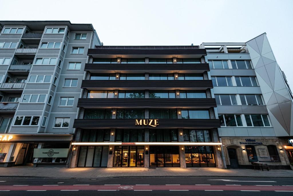 MUZE Hotel Dusseldorf - Handwritten Collection