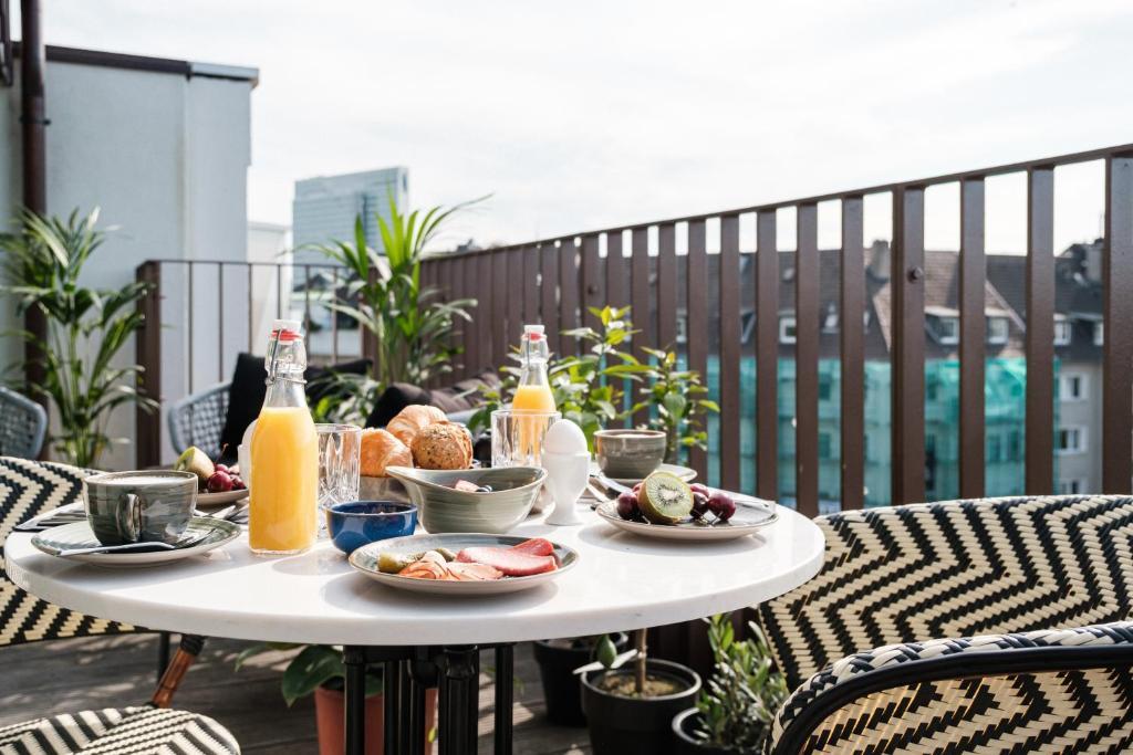MUZE Hotel Dusseldorf - Handwritten Collection