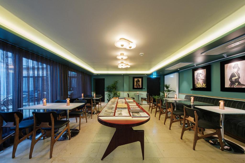 MUZE Hotel Dusseldorf - Handwritten Collection