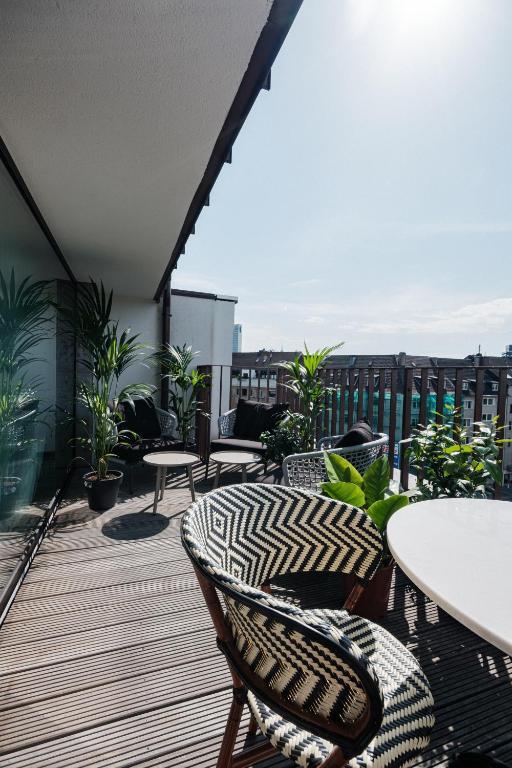 MUZE Hotel Dusseldorf - Handwritten Collection