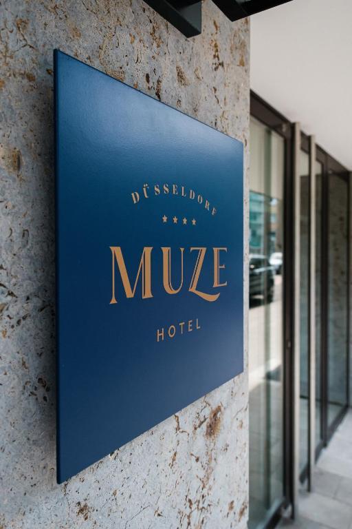 MUZE Hotel Dusseldorf - Handwritten Collection
