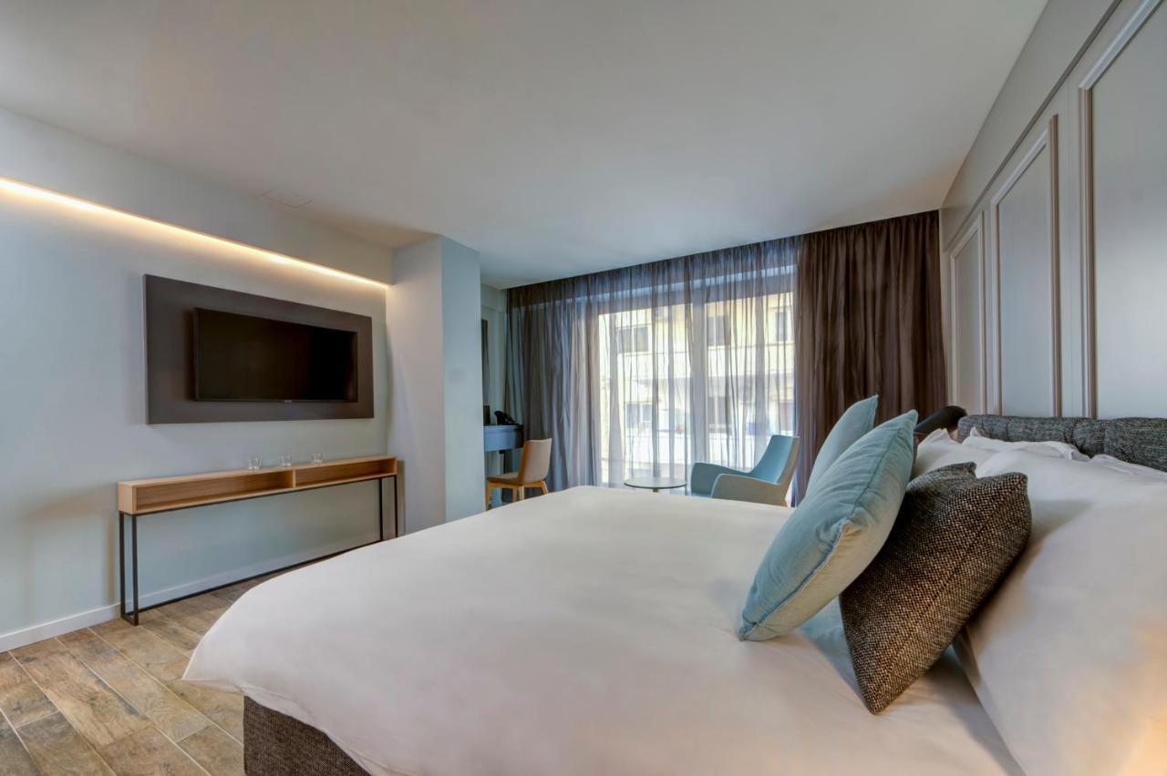 Land's End Boutique Hotel 