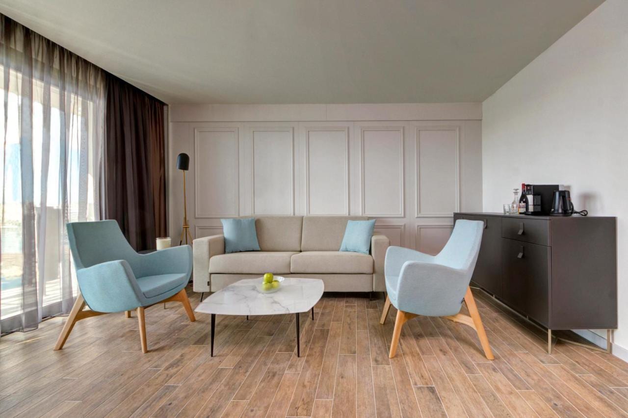 Land's End Boutique Hotel 