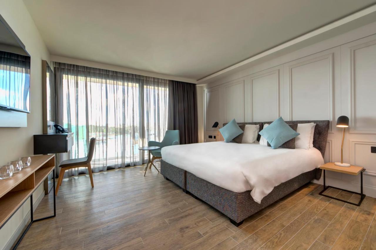 Land's End Boutique Hotel 