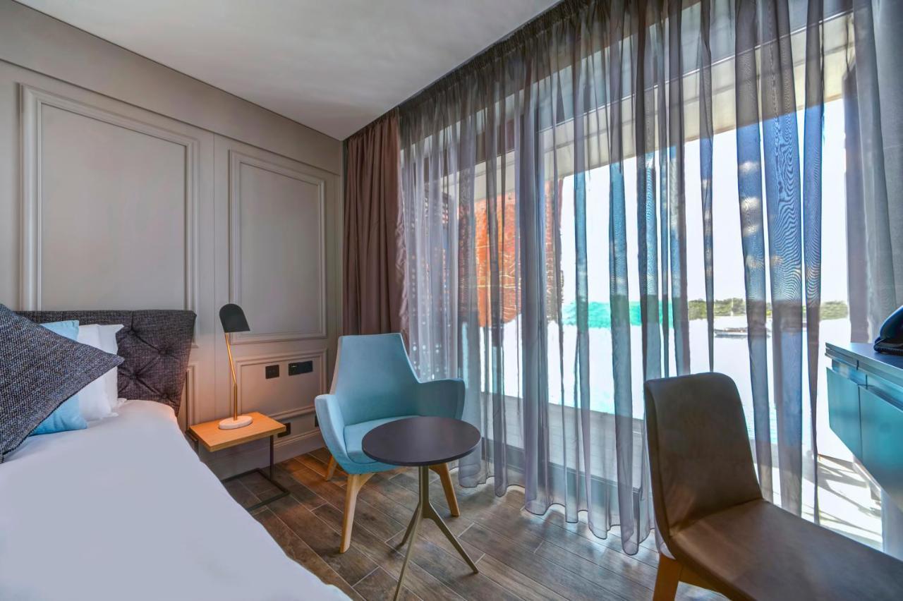 Land's End Boutique Hotel 