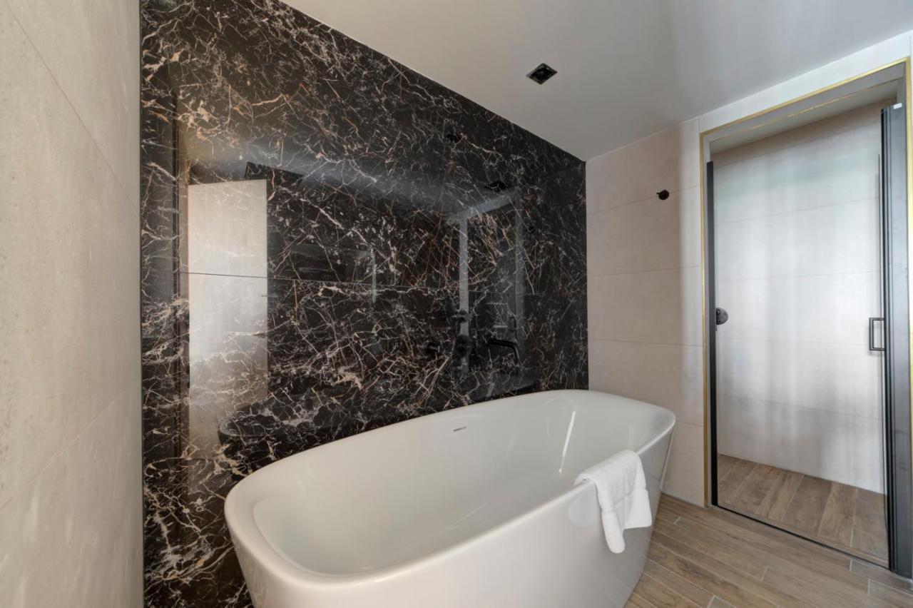 Land's End Boutique Hotel 