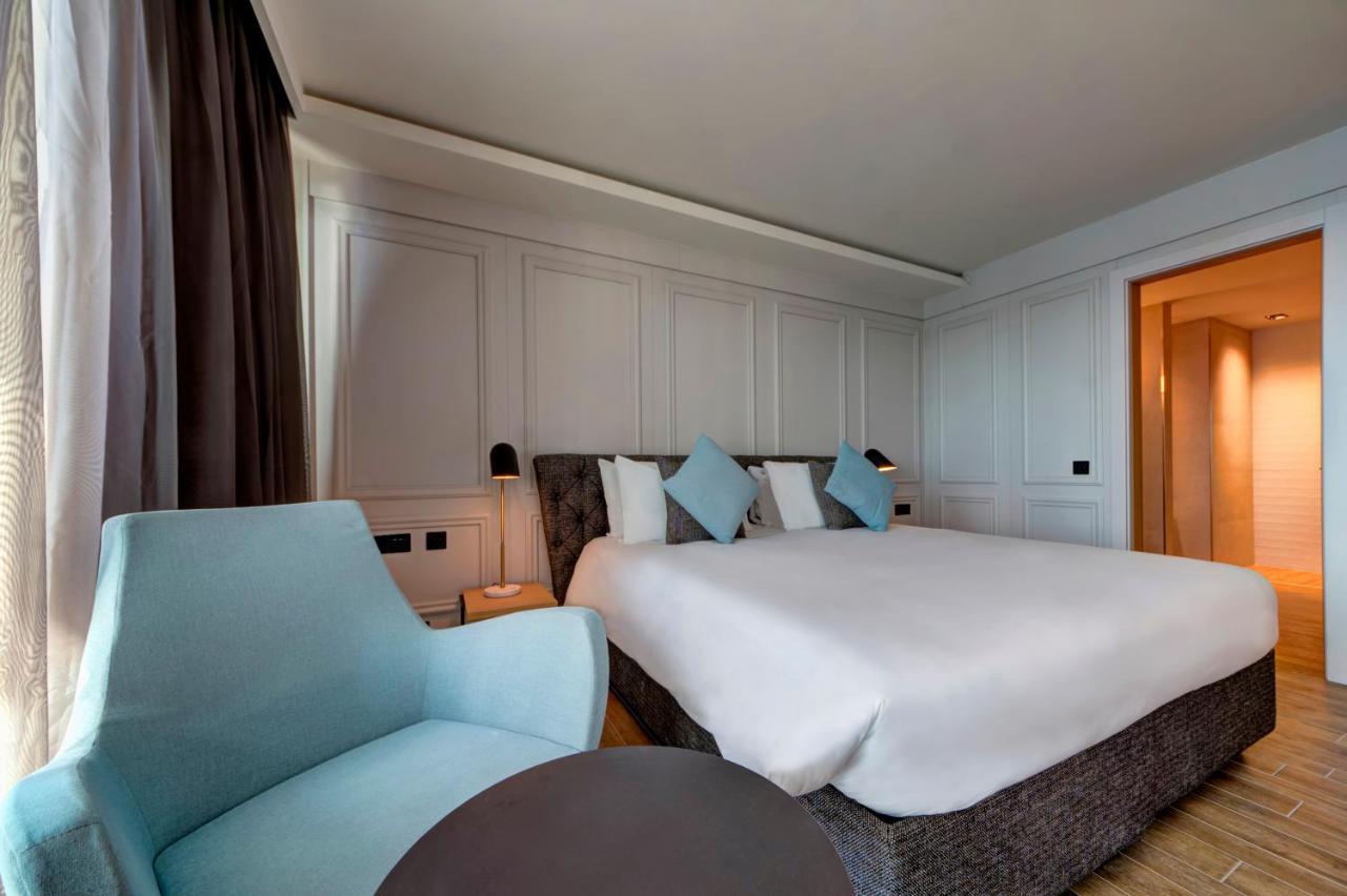 Land's End Boutique Hotel 