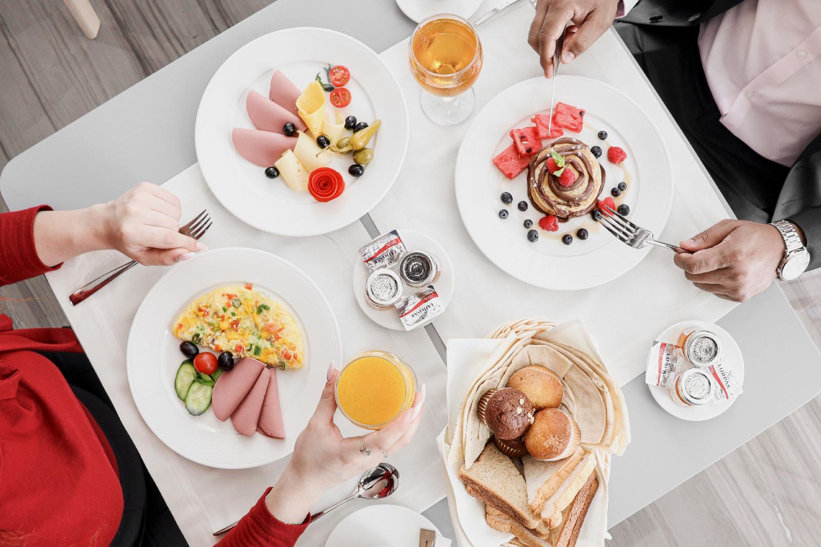 The Bentley Luxury Hotel And Suites