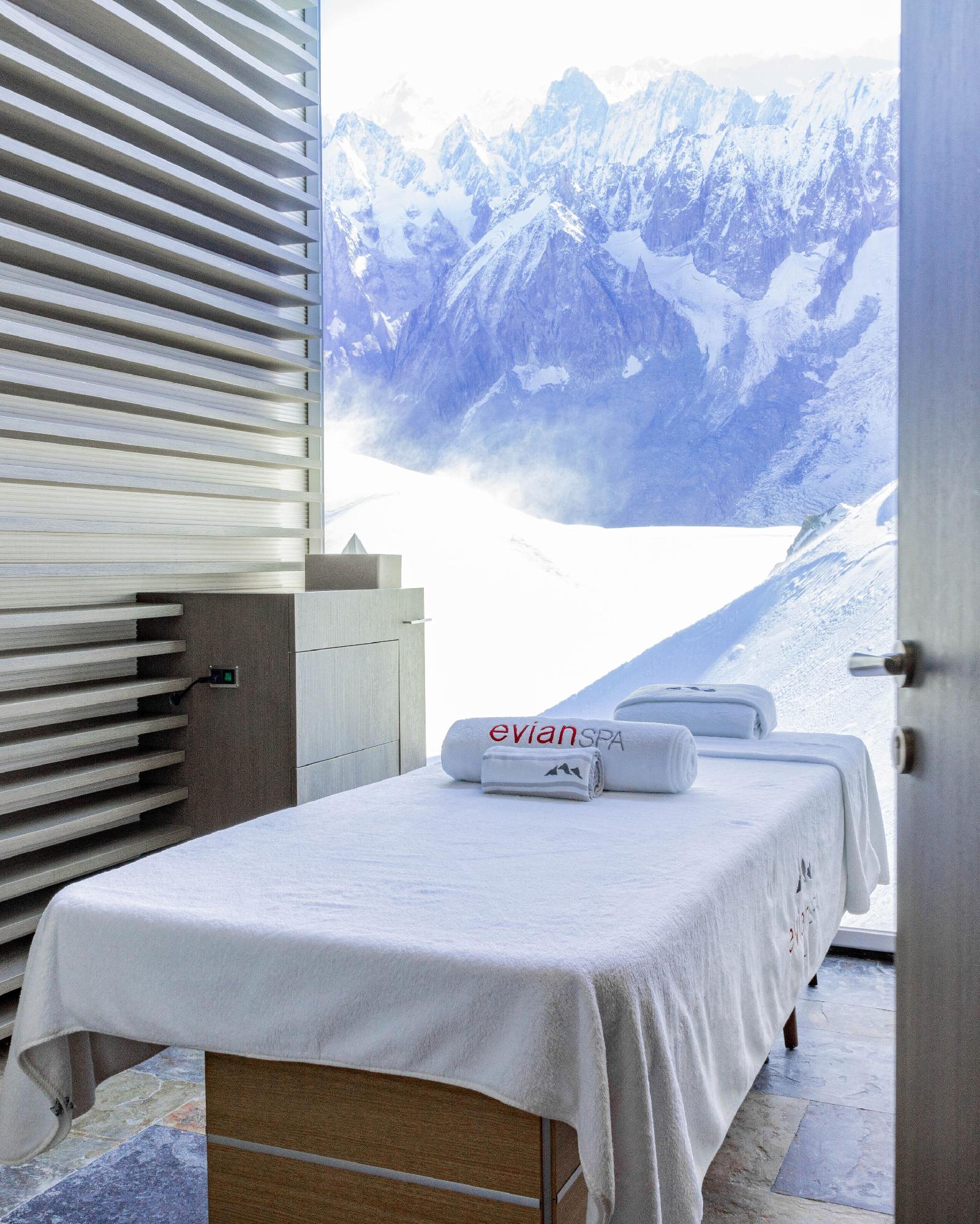 The Bentley Luxury Hotel And Suites