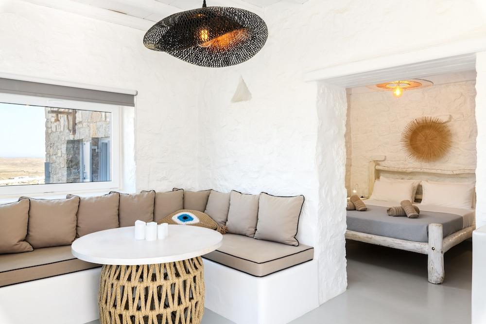 Mykonos Supreme Comfort Suites