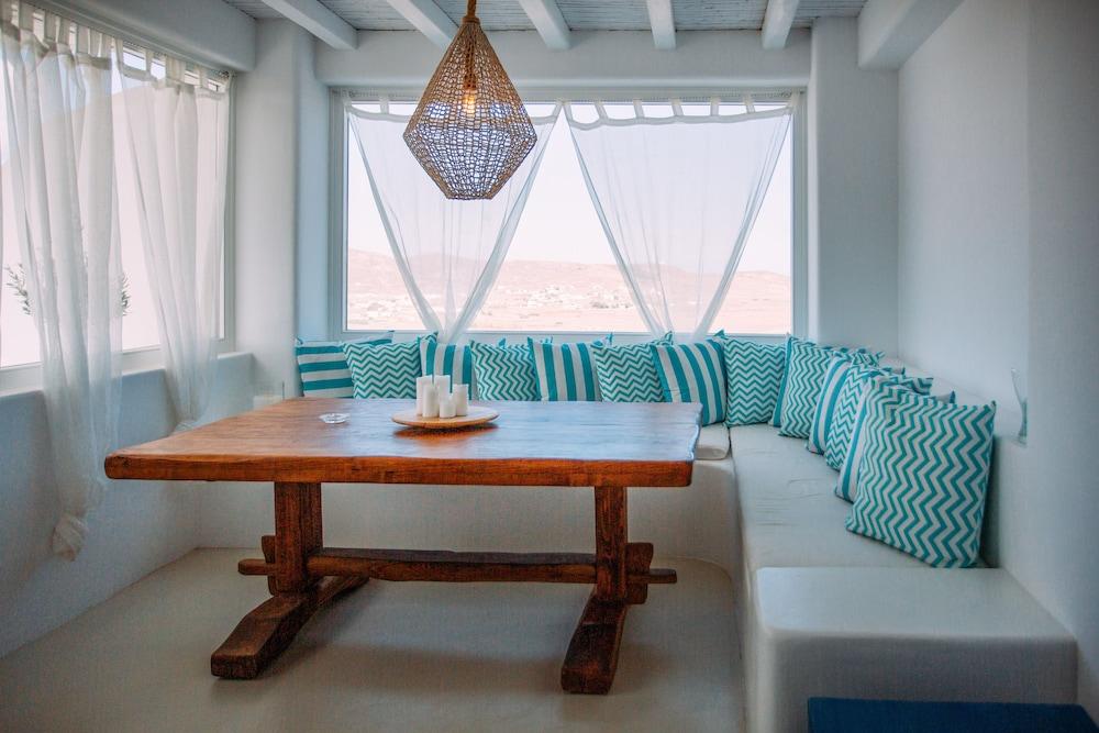 Mykonos Supreme Comfort Suites