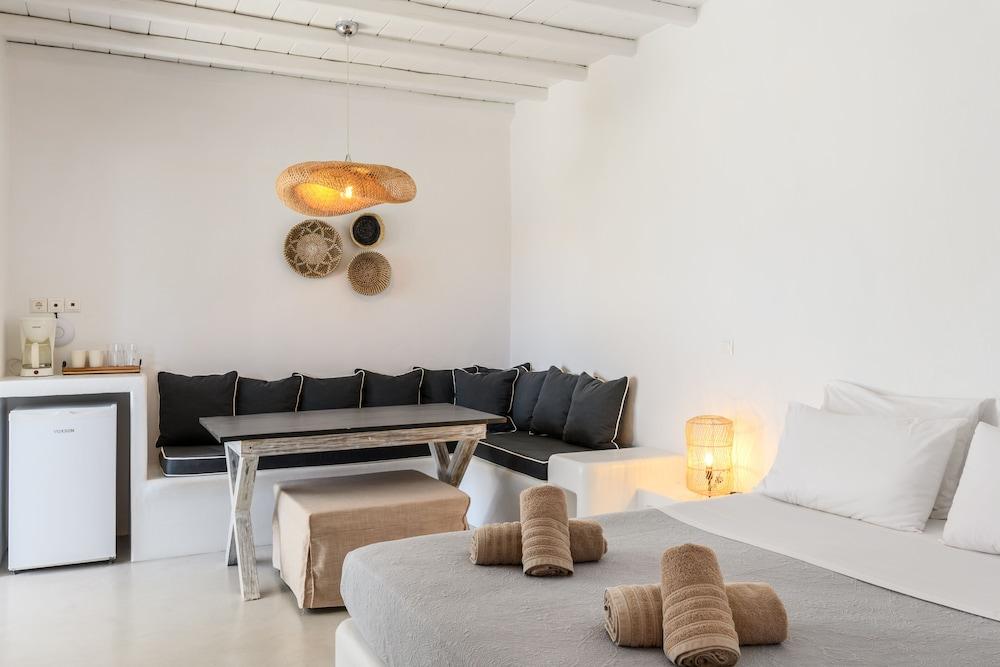 Mykonos Supreme Comfort Suites