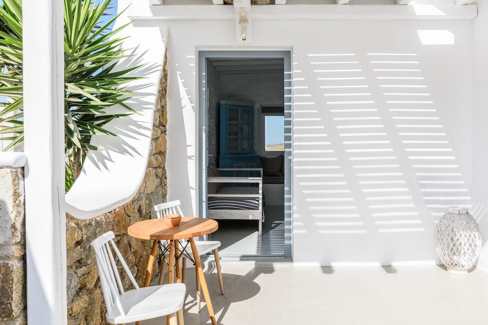 Mykonos Supreme Comfort Suites