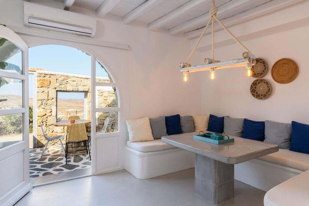 Mykonos Supreme Comfort Suites