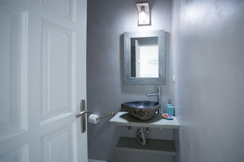 Mykonos Supreme Comfort Suites