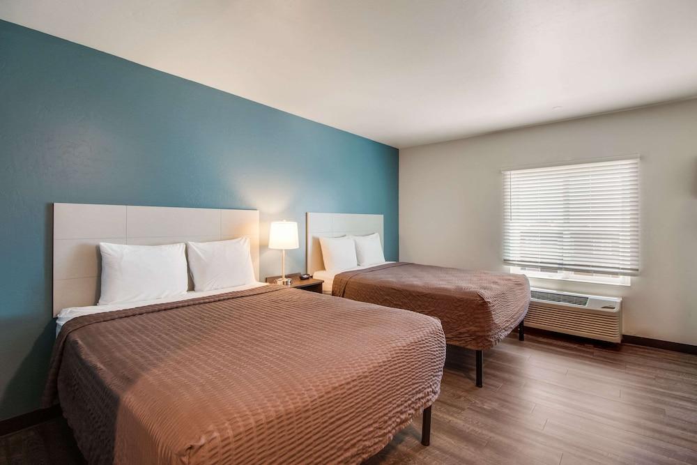 Woodspring Suites Bakersfield Airport