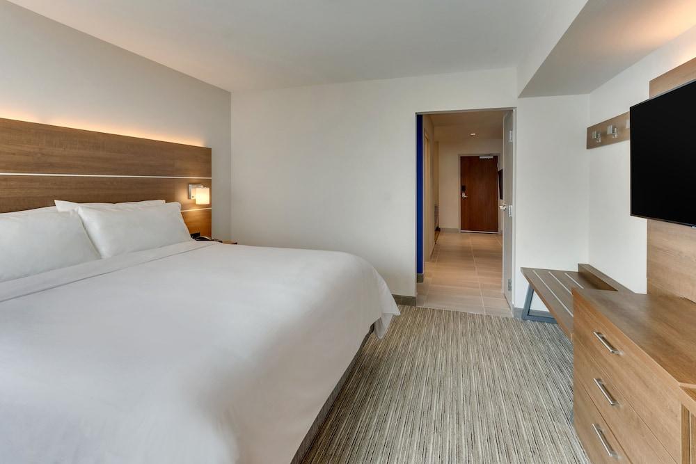 Holiday Inn Express & Suites Dawsonville