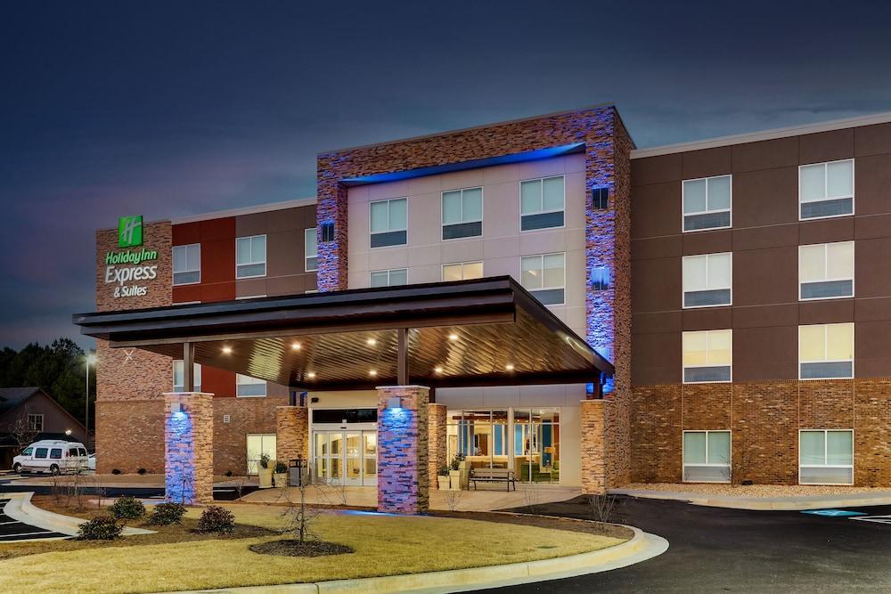 Holiday Inn Express & Suites Dawsonville